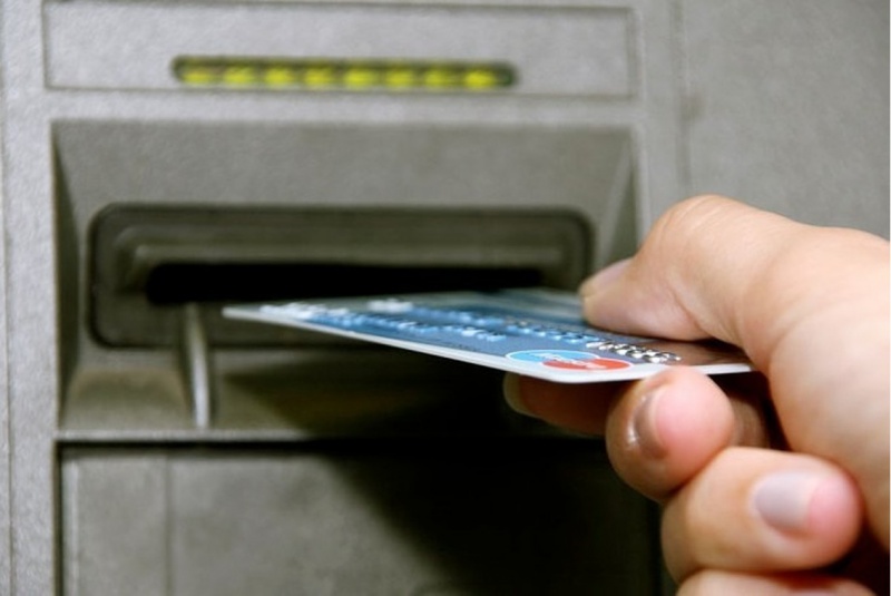 В Бузулуке полицейские раскрыли кражу денег с банковской карты